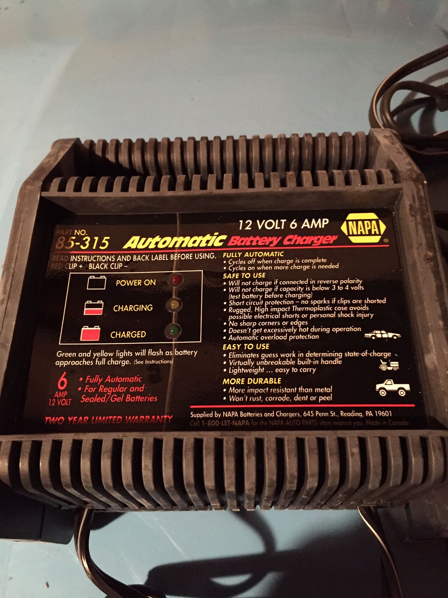 Napa automatic battery charger 6 and 12 volt