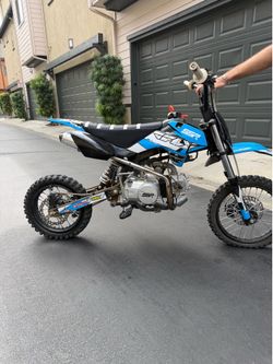125 cc dirtbike in great condition.