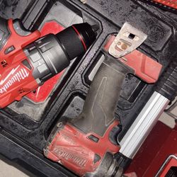 Fuel Milwaukee Drill N Impact Battery N Charger 