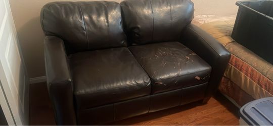 Leather couch/ love seat