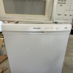 Dishwasher And Microwave 