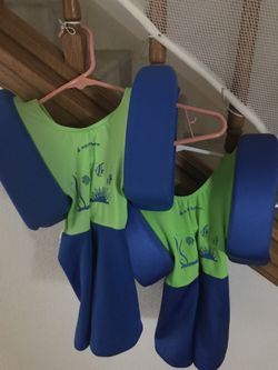 Kids Aqua Bobber...Bathing suit with floating wings.