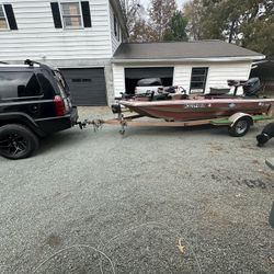1975 Stryker Bass Boat