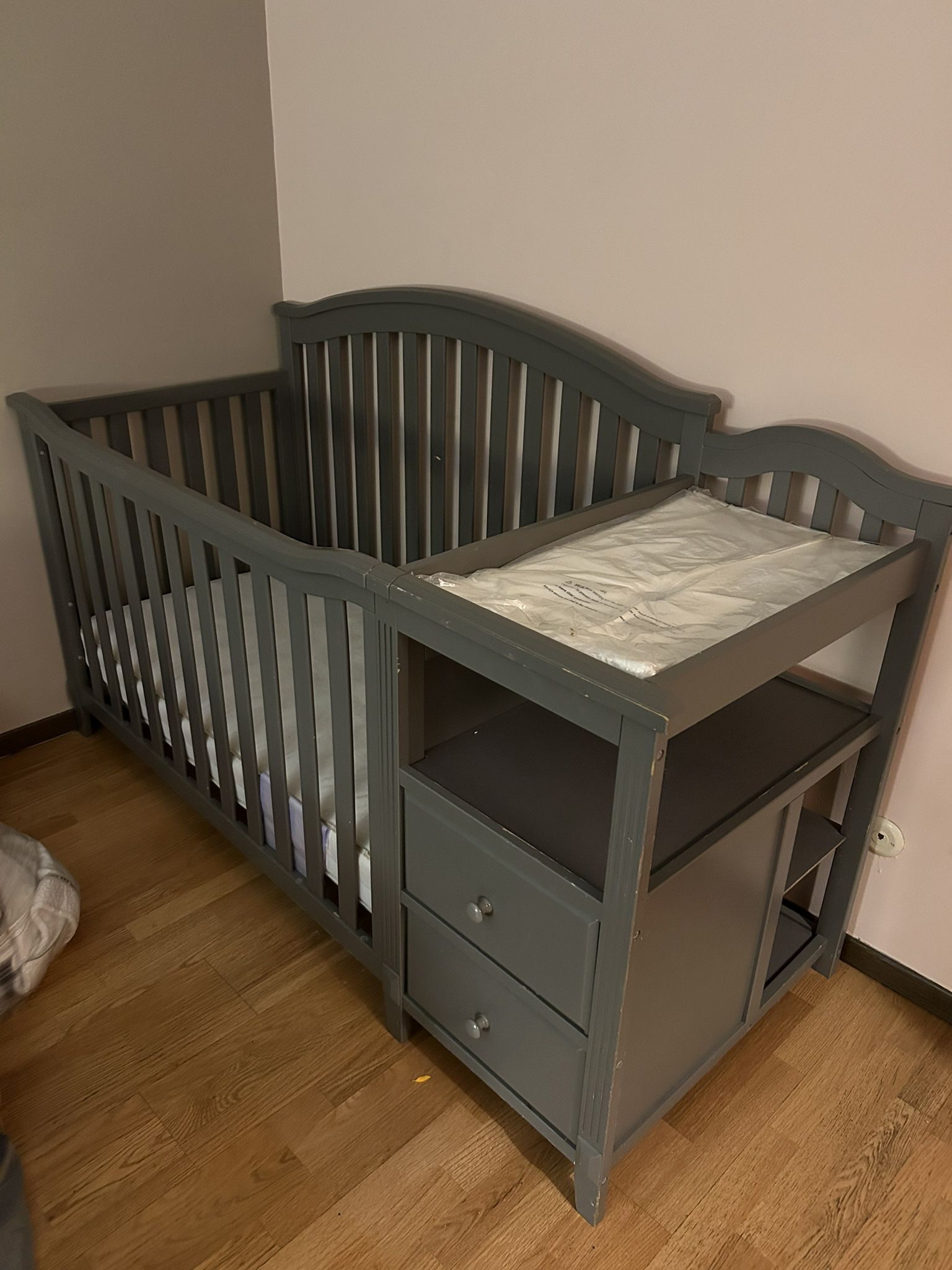 Crib With Changing Table