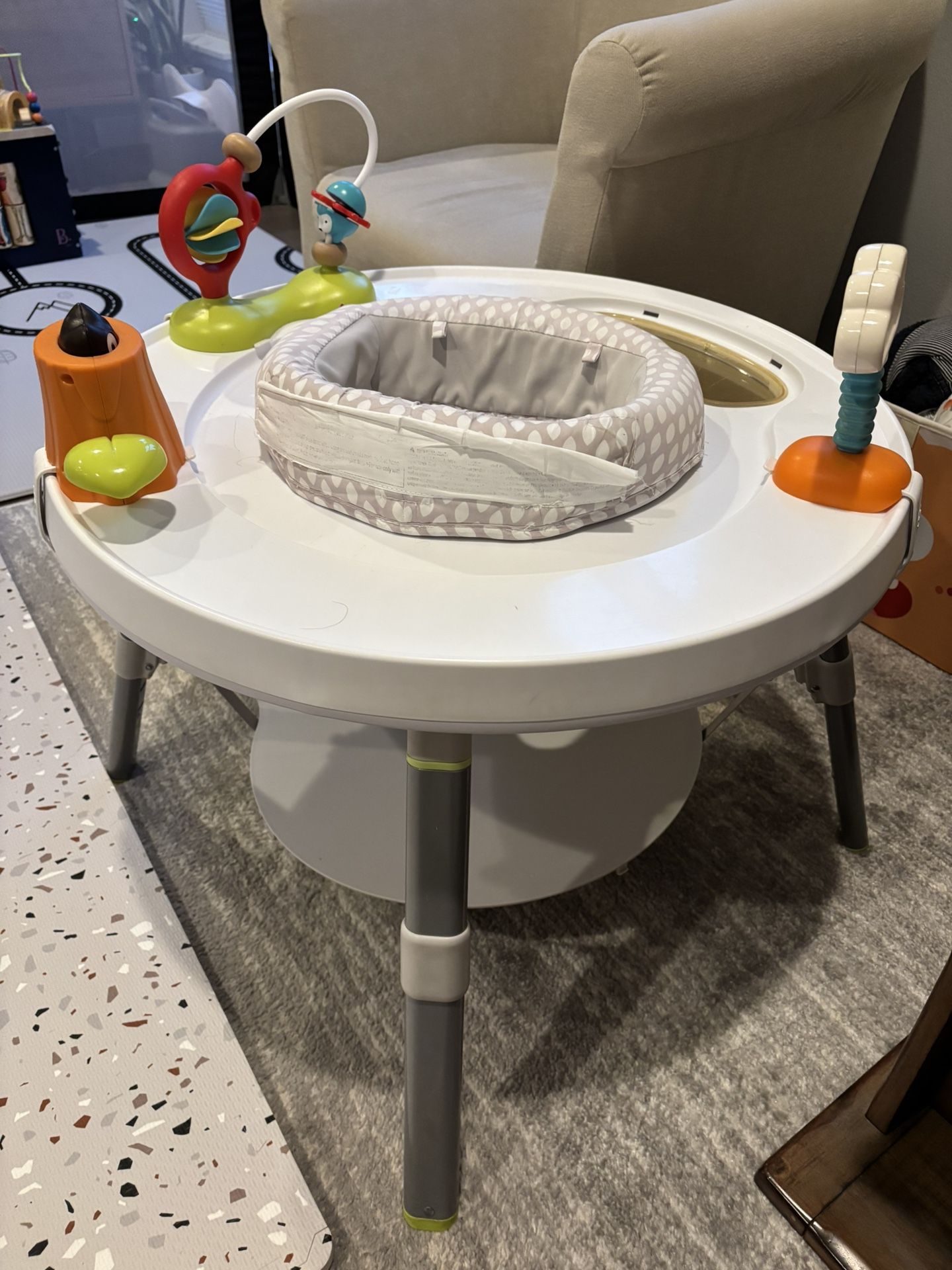 Free Skip hop Activity Center