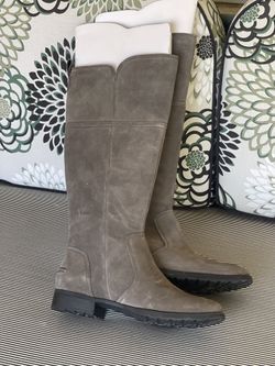 UGG High Suede Boots sz.8.5 New  $60 P/up 