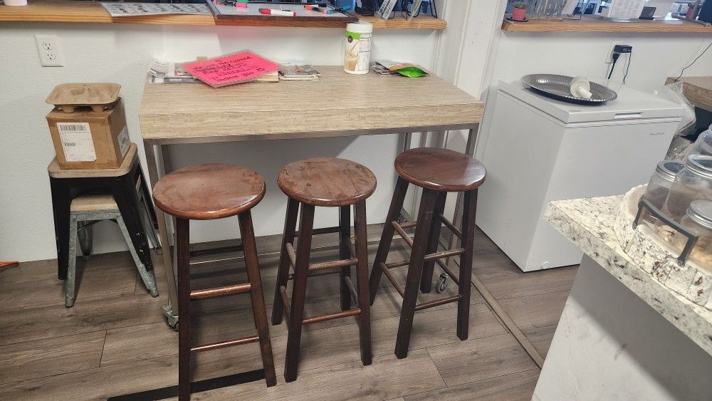 Bar Stools 