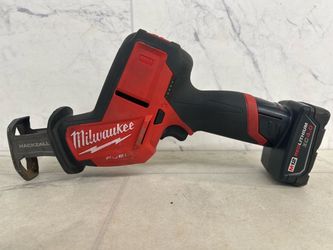 MILWAUKEE HACKSAW 2520-20 WITH BATTERY AND CHARGER (PO1019057)