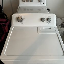 Excellent Condition Electric Washer Dryer Set Whirlpool