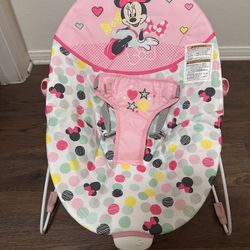 Disney Minnie Vibrating Bouncer