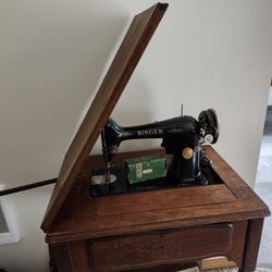 1936 Singer Sewing Machine