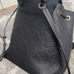 Louis Vuitton Trotteur Monogram Shoulder / Crossbody Bag for Sale in  Houston, TX - OfferUp