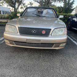 1999 Lexus LS 400