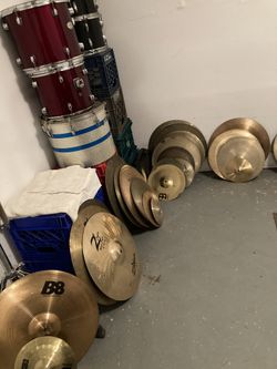 LOTS OF CYMBALS FOR SALE 