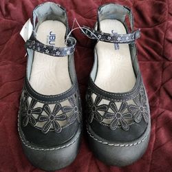Brand New JBU Mary Jane Flats Size 8.5