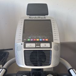 NordicTrack A C T Commercial 10 Elliptical 