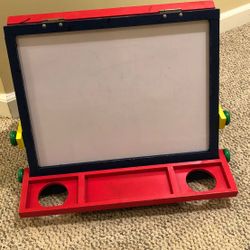 Melissa and Doug small magnetic white board and chalkboard art easel