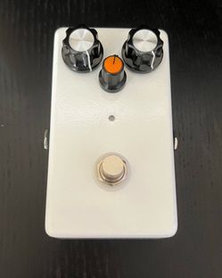 White “BC108” Fuzz Pedal