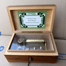 Thorens 3 song music box Switzerland