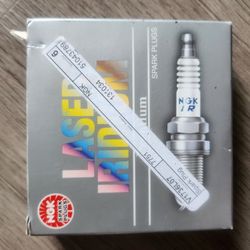 NGK IZTR5B11 Iridium Spark Plug (6 Pack)