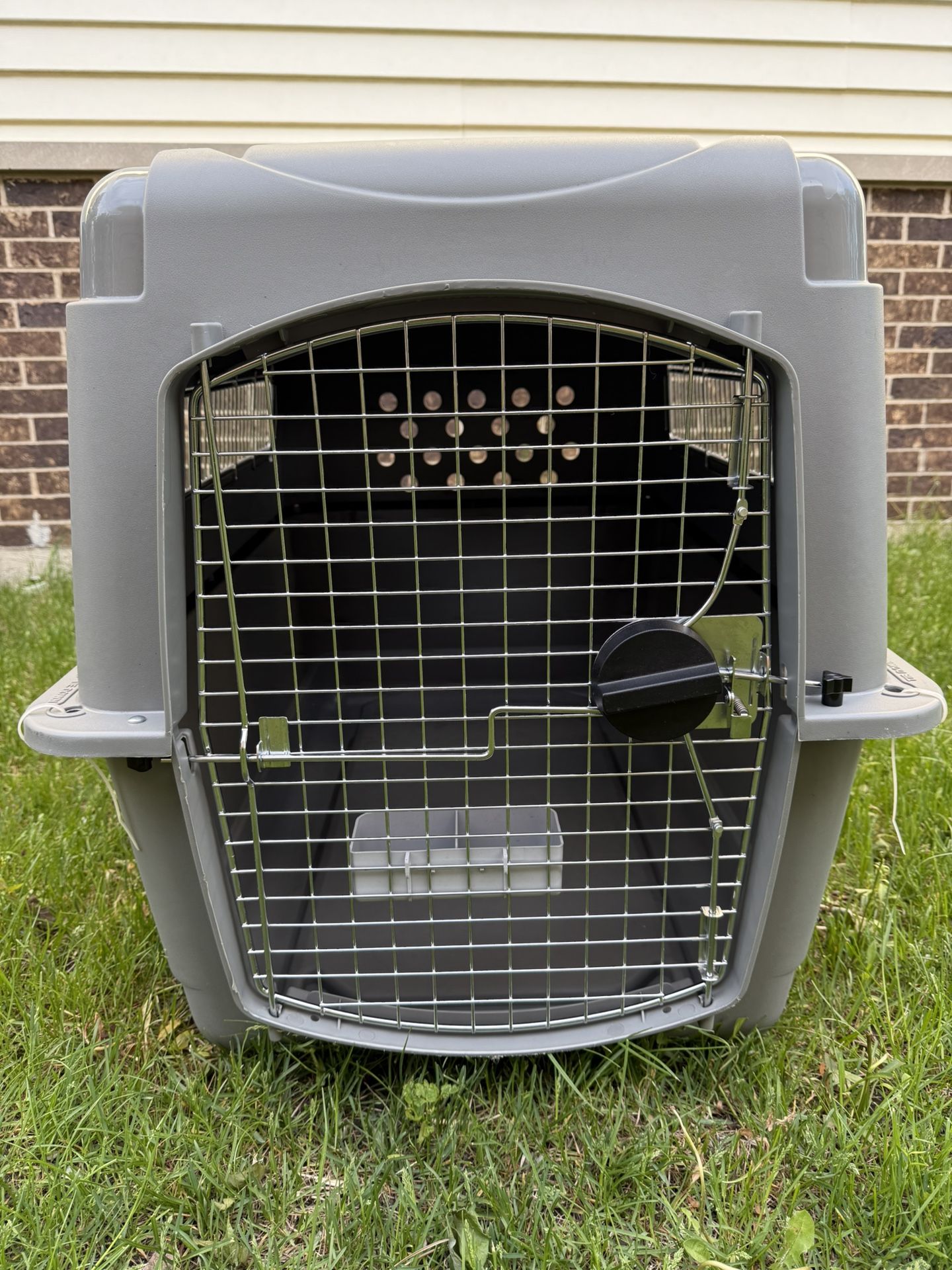 Sky Kennel ULTRA w/ Vault Door 50-70 LBS