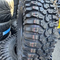 32x10x14. MAXXIS.  ROXXILLA 