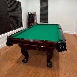 Pool Table 8ft( Free Delivery & Set Up & New Color Felt Of Your Choice