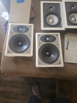 Wall mount speakers