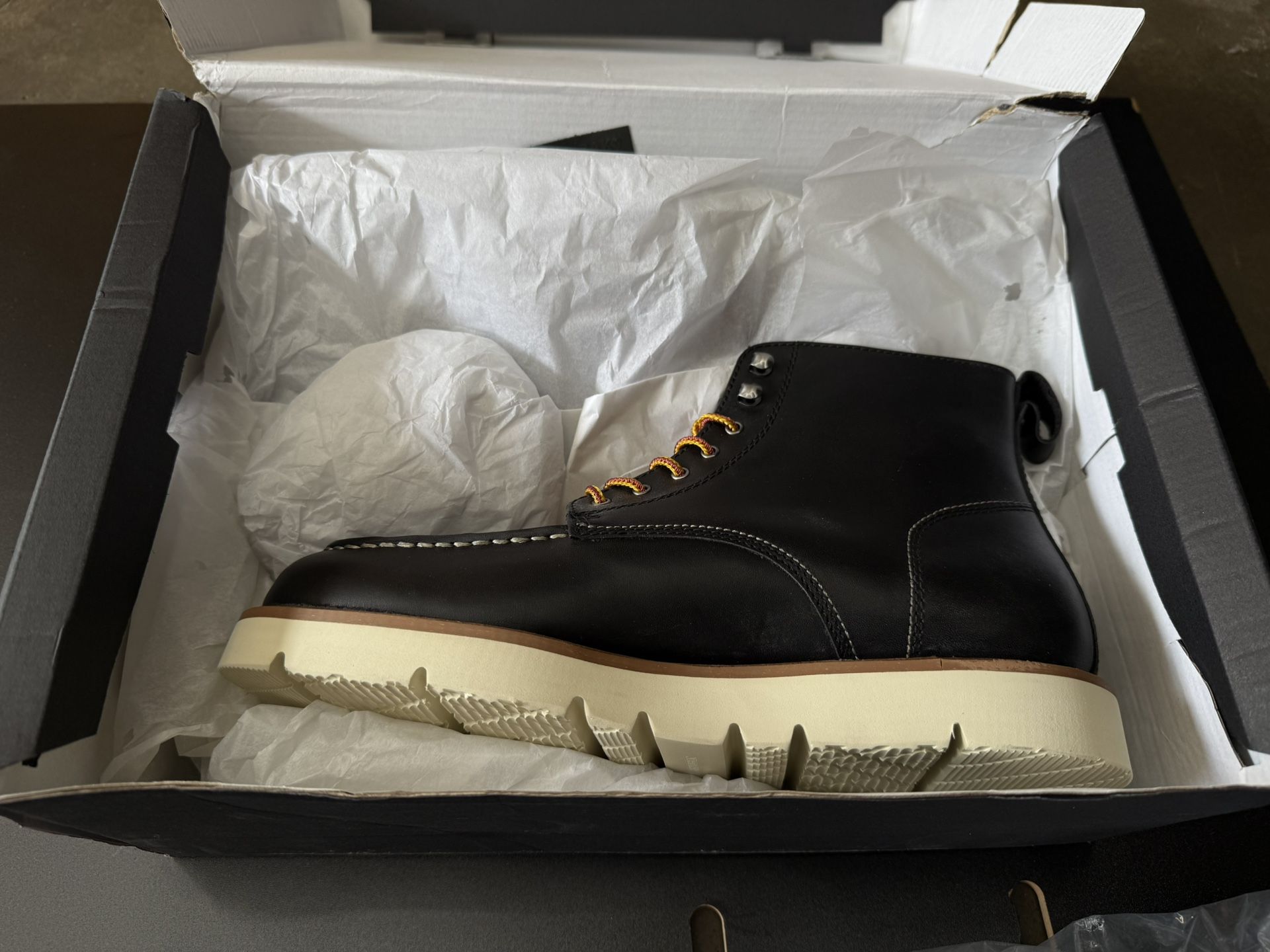 New Banana Republic Haywood Boots