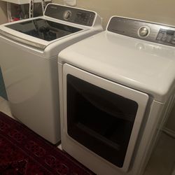 Electric Samsung Washer & Dryer Set