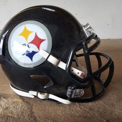 PITTSBURGH STEELERS MINI NFL FOOTBALL HELMET by RIDDELL without box