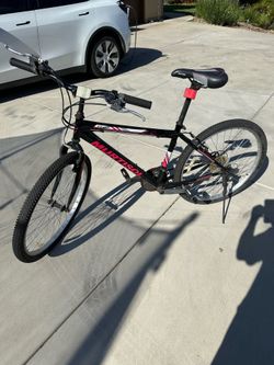 Men’s Hybrid  mountain-road bike