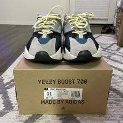 Yeezy boost 700 Wave Runner