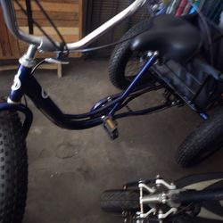 Three Wheeler Bike Practically New Dont Used It