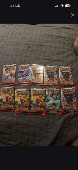 Pokémon TCG: Paldea Evolved Booster Packs - Lot of 8
