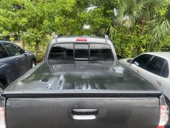 Tonneau cover 5ft bed