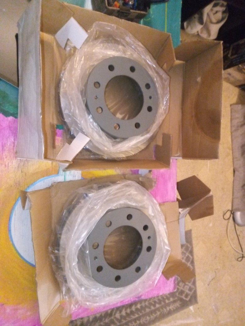BRAND NEW GMC 2005 FRONT ROTORS