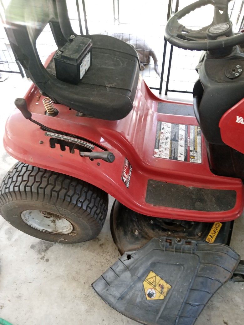 Riding Mower Made By Mtd for Sale in Ocala, FL OfferUp