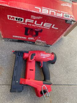 M18 FUEL 18-Volt Lithium-Ion Cordless 18GA 1/4 in. Narrow Crown Stapler Nailer Only
