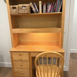 Stanley Children’s Desk And Bookshelf Hutch  