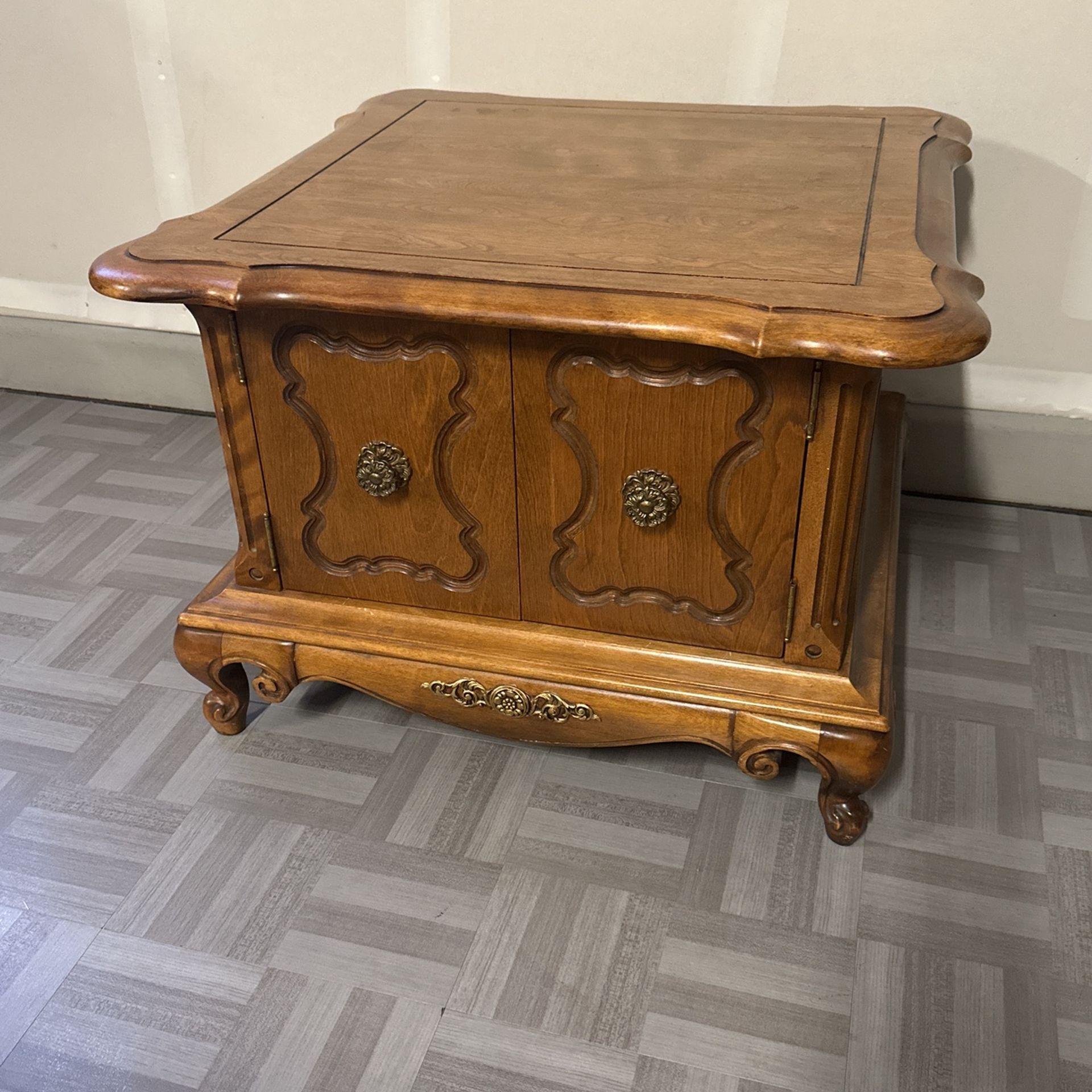 Cal Shops Antique End Table