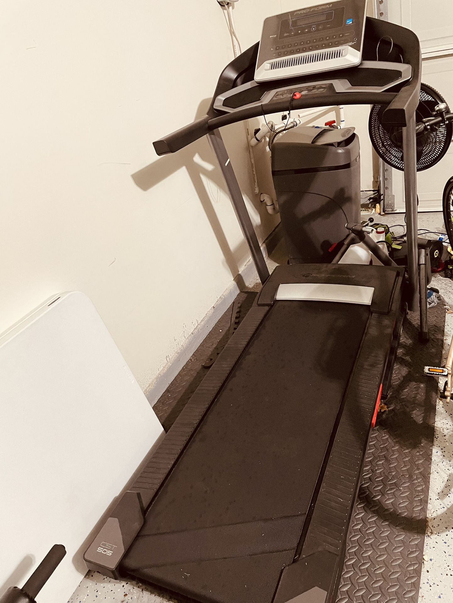 Proform 505 Cst Treadmill for Sale in Austin TX OfferUp