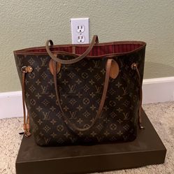 Authentic Louis Vuitton Neverfull mm