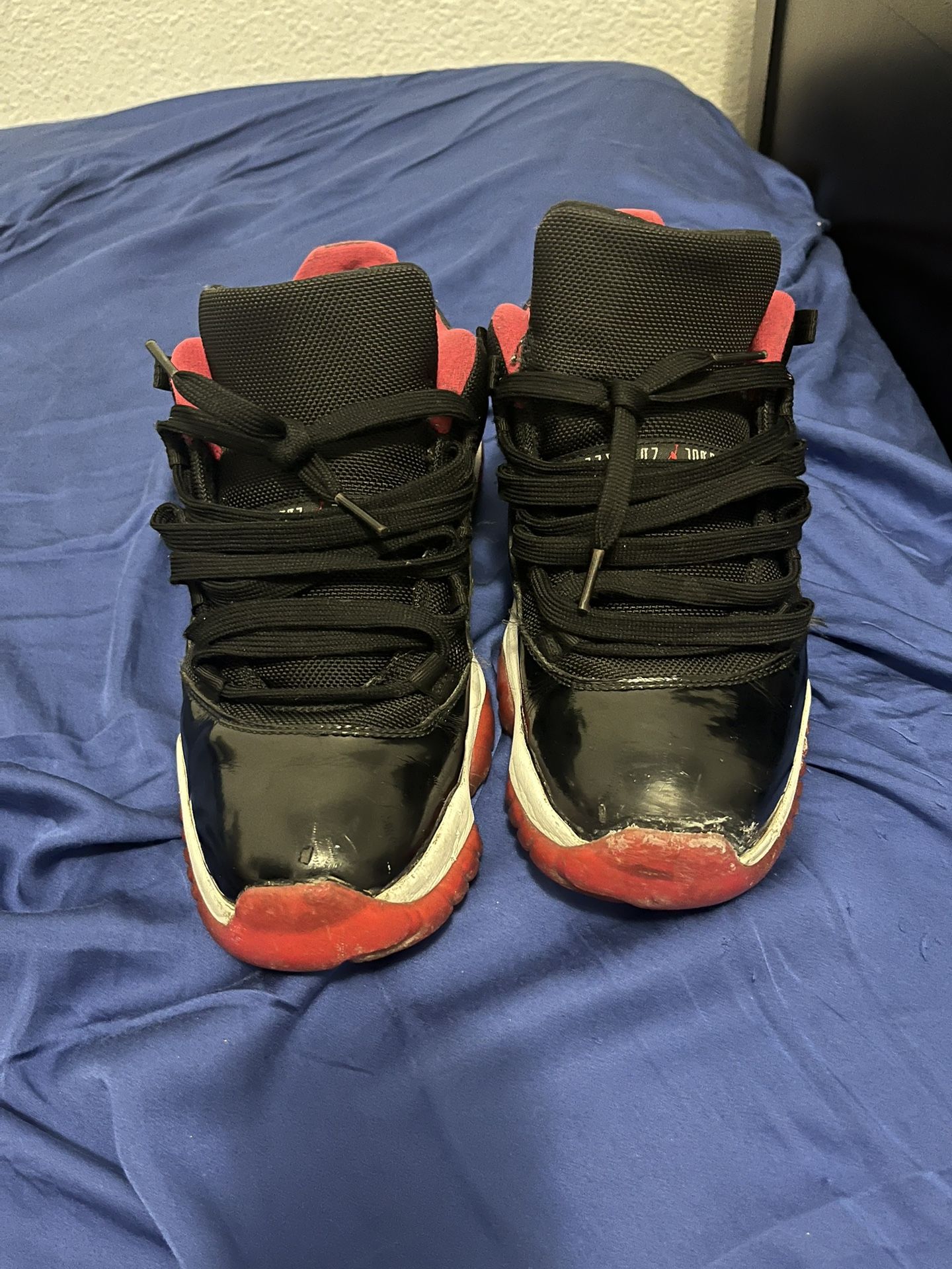 Jordan 11 Retro Low Bred