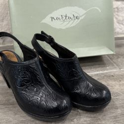 Size 6 Nurture Black Clogs