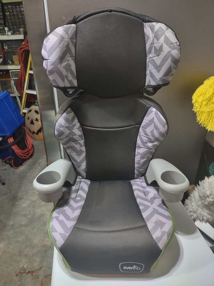  Evenflo. Car Seat. Booster Seat