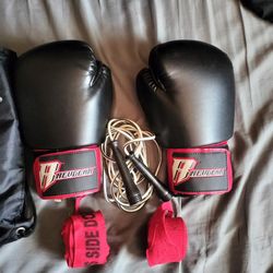 12oz Boxing Gloves W/ Hand wraps & Jump Rope