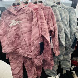 Set Reebok de niñas Size del 2años hasta 4años Nuevos