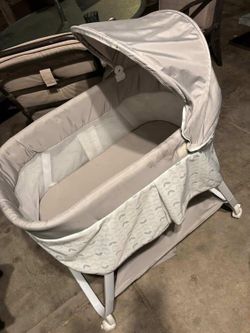 Baby's bassinet