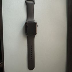 Apple Watch Series 4  Aluminum  44m